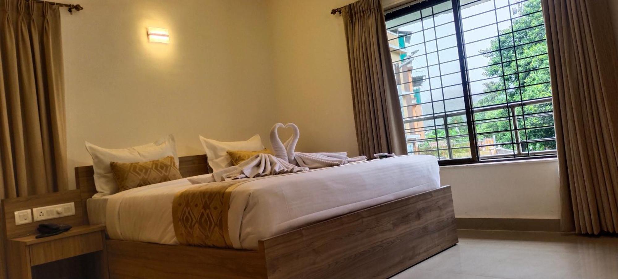 Doves-Kohinoor Exotica Hotell Lonavala Exteriör bild