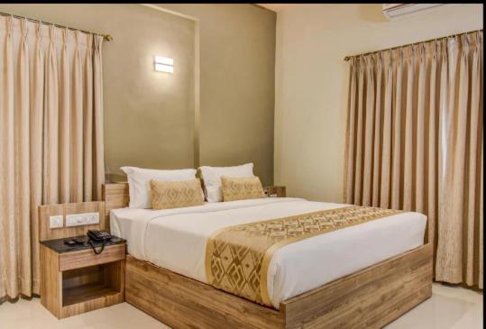 Doves-Kohinoor Exotica Hotell Lonavala Exteriör bild